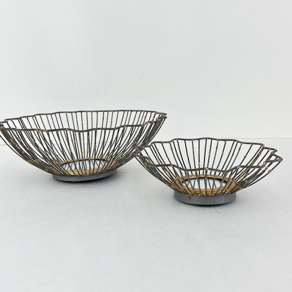 Mini Wall Mirrors with Metal Flower Floral Starburst Mid Century Modern - Picture 4 of 7